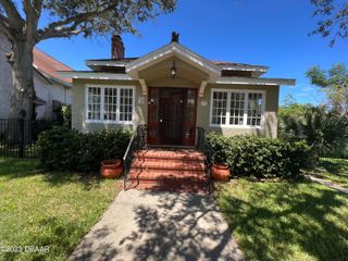 229 Seaview Avenue, Daytona Beach, FL 32118