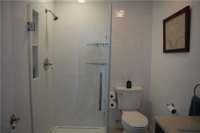 39 Lake Road, Narragansett, RI 02882