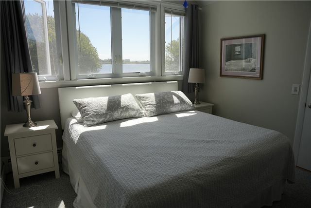 39 Lake Road, Narragansett, RI 02882
