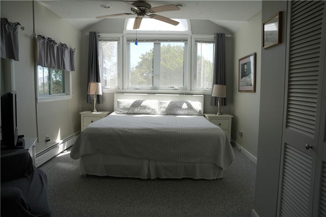 39 Lake Road, Narragansett, RI 02882