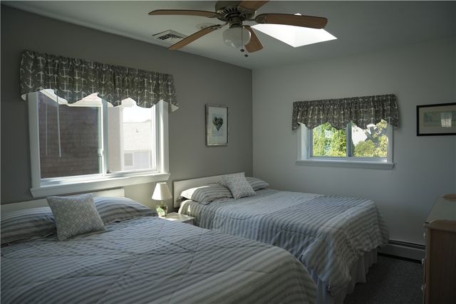 39 Lake Road, Narragansett, RI 02882