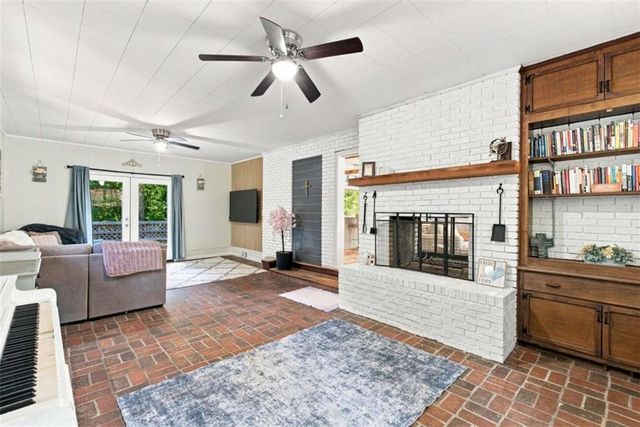 613 Holly Drive S, Gainesville, GA 30501