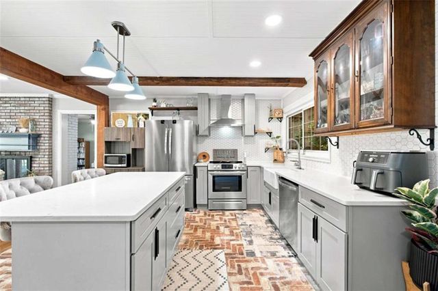 613 Holly Drive S, Gainesville, GA 30501