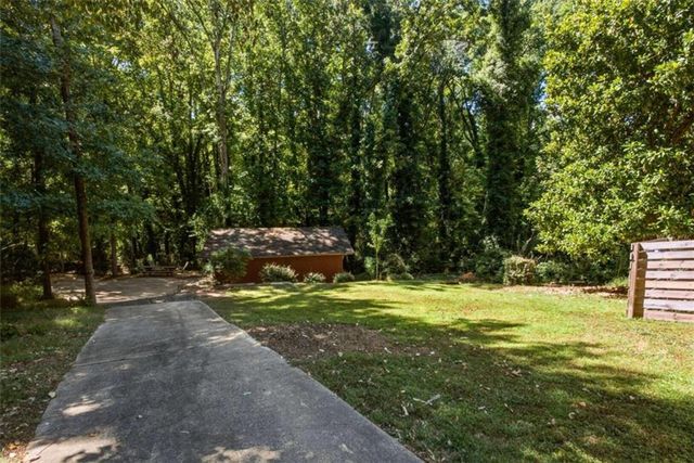 613 Holly Drive S, Gainesville, GA 30501