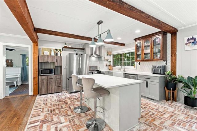 613 Holly Drive S, Gainesville, GA 30501