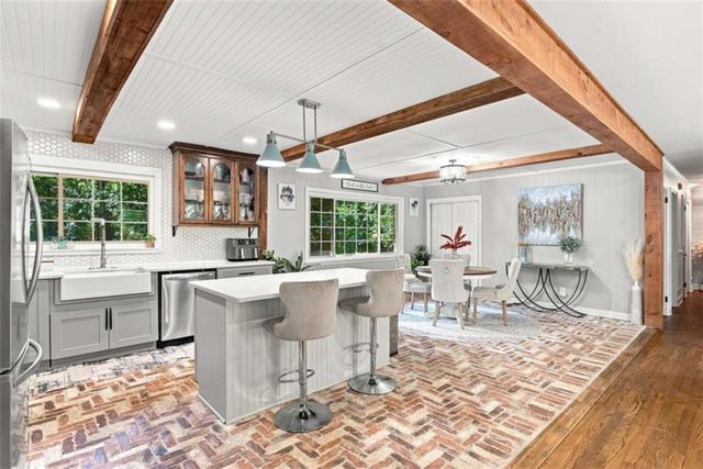 613 Holly Drive S, Gainesville, GA 30501