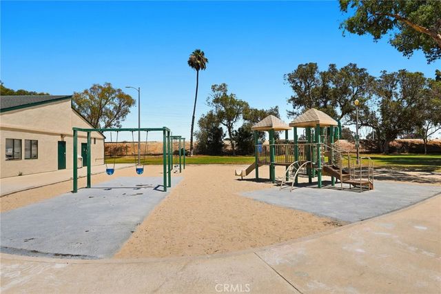 6911 E Septimo, Long Beach, CA 90815