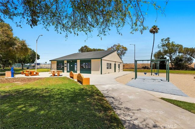 6911 E Septimo, Long Beach, CA 90815