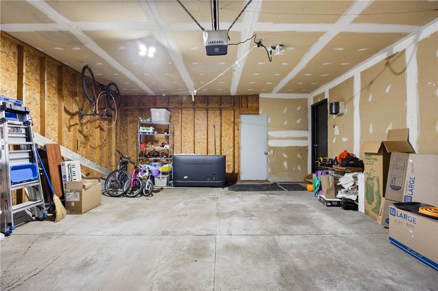4 Wellesey Knoll, Chili, NY 14624