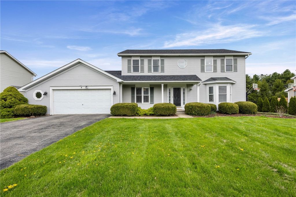 4 Wellesey Knoll, Chili, NY 14624