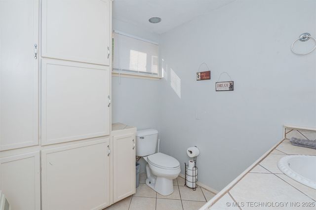 12181 Drew Avenue, Kingston, OK 73439