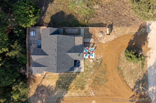 12181 Drew Avenue, Kingston, OK 73439