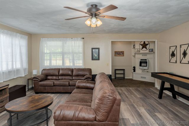 12181 Drew Avenue, Kingston, OK 73439