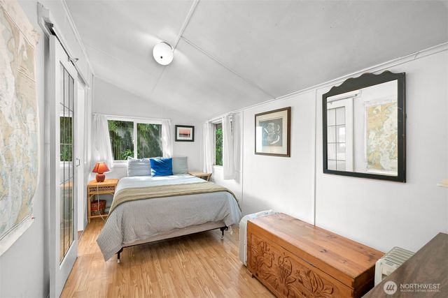 1865 Seacrest Drive, Lummi Island, WA 98262