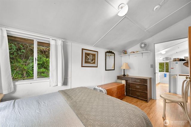 1865 Seacrest Drive, Lummi Island, WA 98262