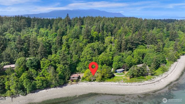 1865 Seacrest Drive, Lummi Island, WA 98262