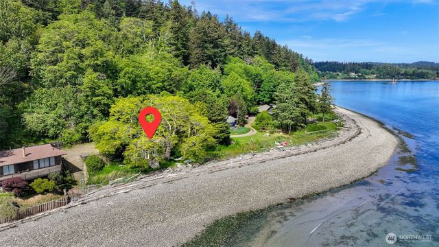 1865 Seacrest Drive, Lummi Island, WA 98262