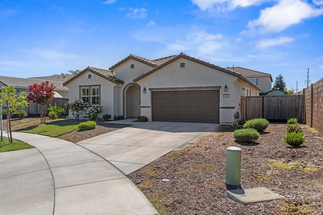 1589 Lantern Way, Hughson, CA 95326