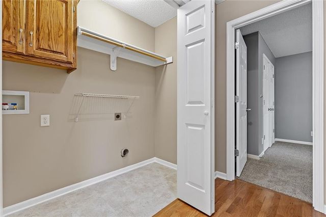 2209 NE Wyndham Drive, Blue Springs, MO 64029