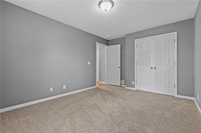 2209 NE Wyndham Drive, Blue Springs, MO 64029