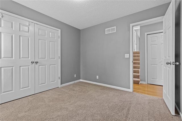 2209 NE Wyndham Drive, Blue Springs, MO 64029