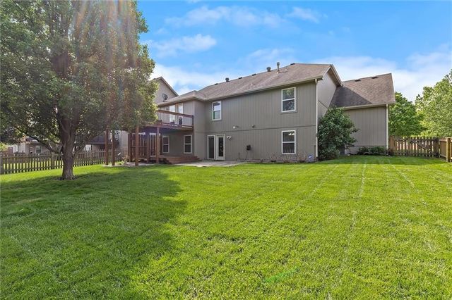 2209 NE Wyndham Drive, Blue Springs, MO 64029