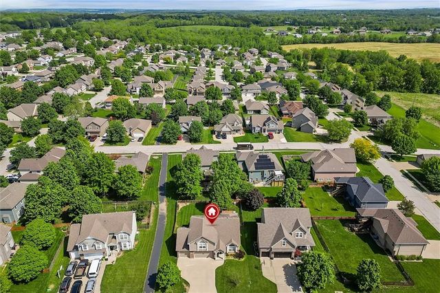 2209 NE Wyndham Drive, Blue Springs, MO 64029