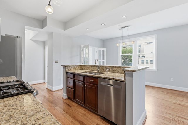 809 DELAFIELD NW, Washington, DC 20011
