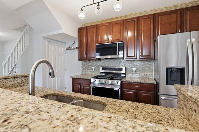 809 DELAFIELD NW, Washington, DC 20011