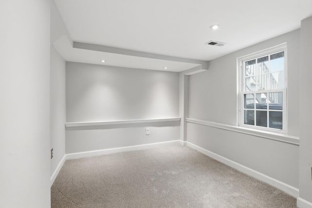809 DELAFIELD NW, Washington, DC 20011