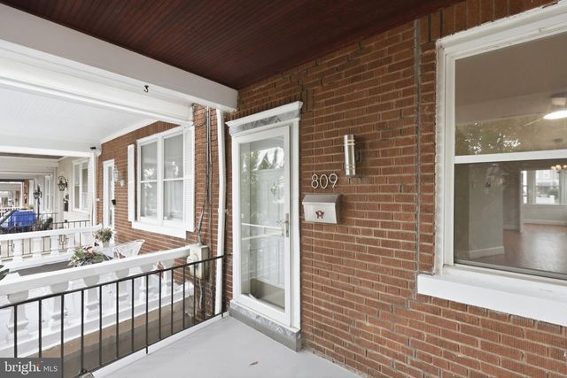 809 DELAFIELD NW, Washington, DC 20011