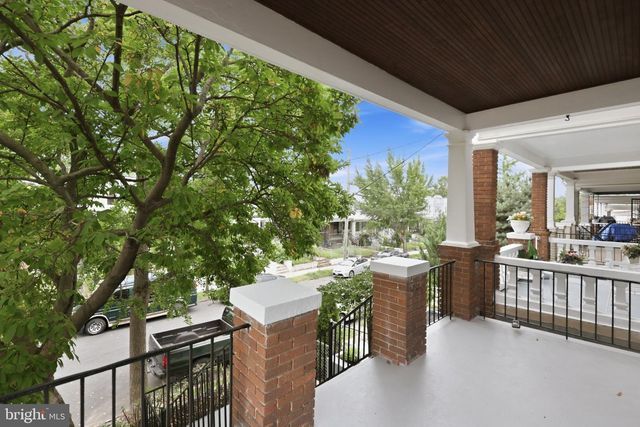 809 DELAFIELD NW, Washington, DC 20011