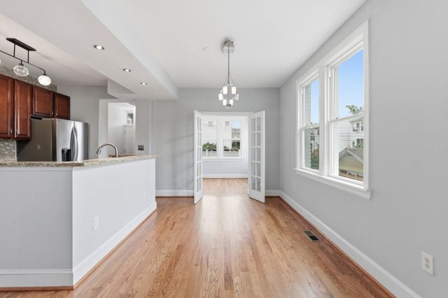 809 DELAFIELD NW, Washington, DC 20011
