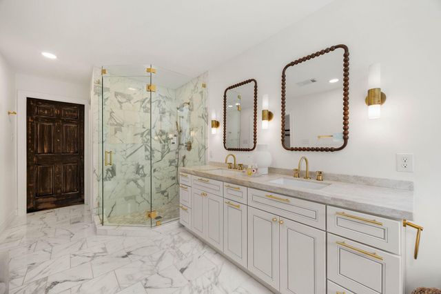 1054 Gardenia Drive, Houston, TX 77018