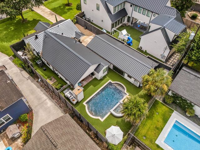 1054 Gardenia Drive, Houston, TX 77018