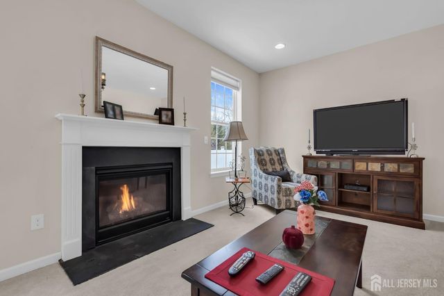 81 N Locust Avenue N A, Evesham, NJ 08053