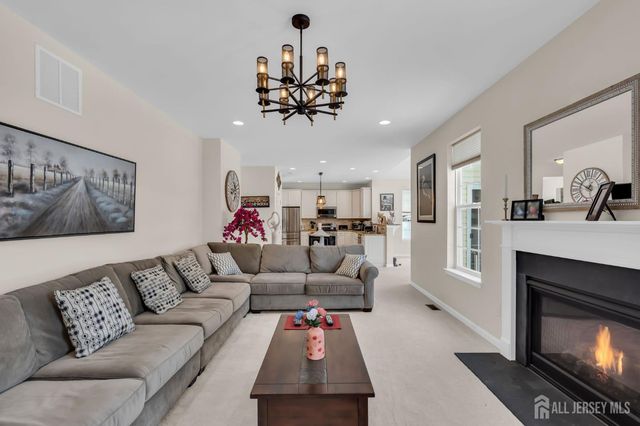 81 N Locust Avenue N A, Evesham, NJ 08053