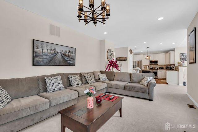 81 N Locust Avenue N A, Evesham, NJ 08053