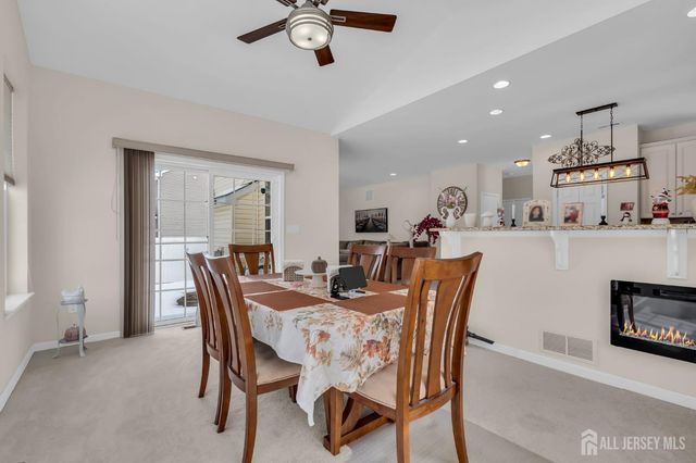 81 N Locust Avenue N A, Evesham, NJ 08053