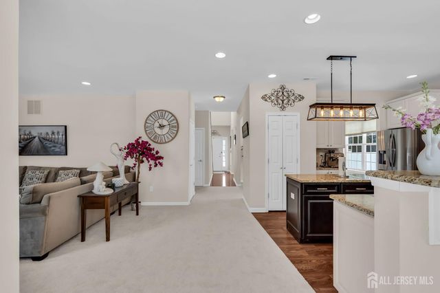 81 N Locust Avenue N A, Evesham, NJ 08053