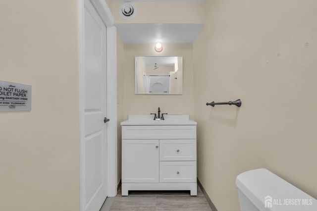 81 N Locust Avenue N A, Evesham, NJ 08053