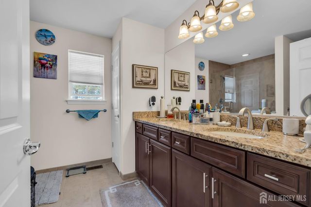 81 N Locust Avenue N A, Evesham, NJ 08053