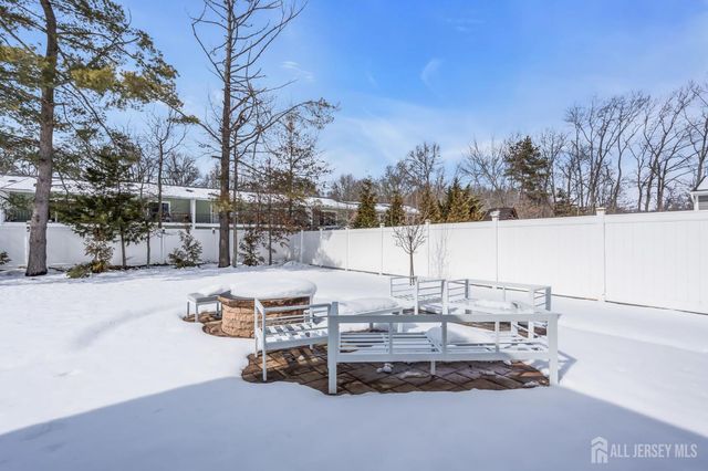 81 N Locust Avenue N A, Evesham, NJ 08053