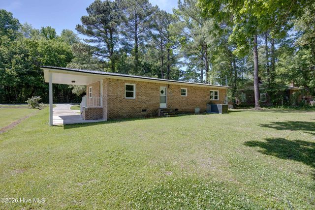 1995 Bear Trap Road, Williamston, NC 27892