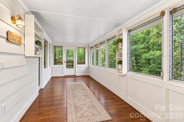 529 Alta Vista Drive, Hendersonville, NC 28791