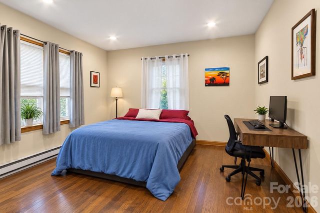529 Alta Vista Drive, Hendersonville, NC 28791