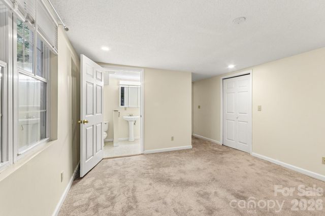 529 Alta Vista Drive, Hendersonville, NC 28791