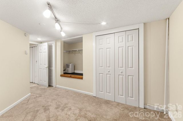 529 Alta Vista Drive, Hendersonville, NC 28791