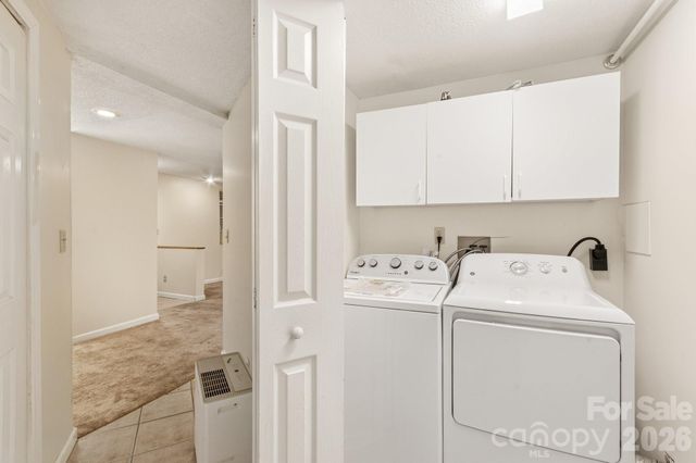 529 Alta Vista Drive, Hendersonville, NC 28791