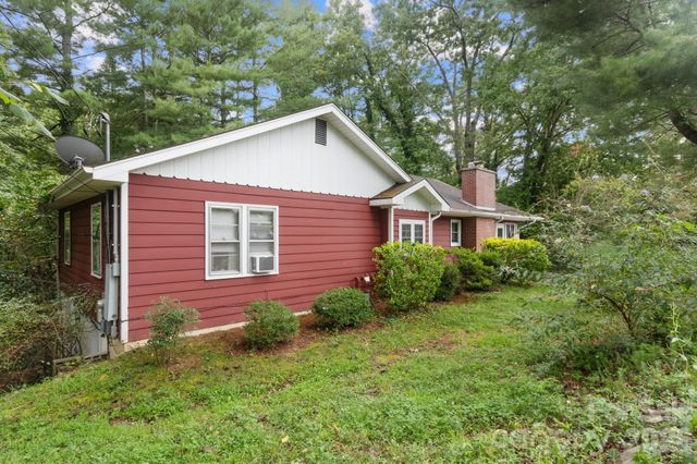 529 Alta Vista Drive, Hendersonville, NC 28791